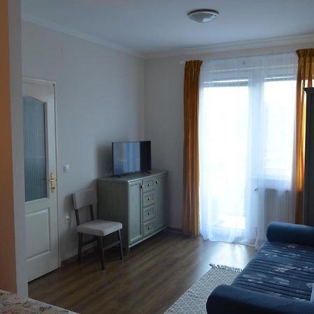 Gabi Apartman Hajduszoboszlo Bagian luar foto